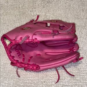 girls baseball glove